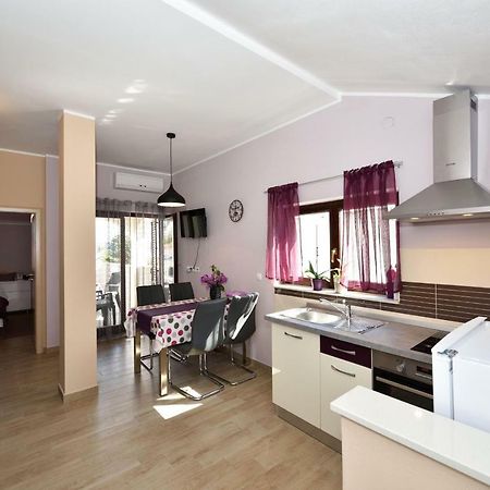 Apartments Lavanda - Free Parking And Grill Jezera Zewnętrze zdjęcie