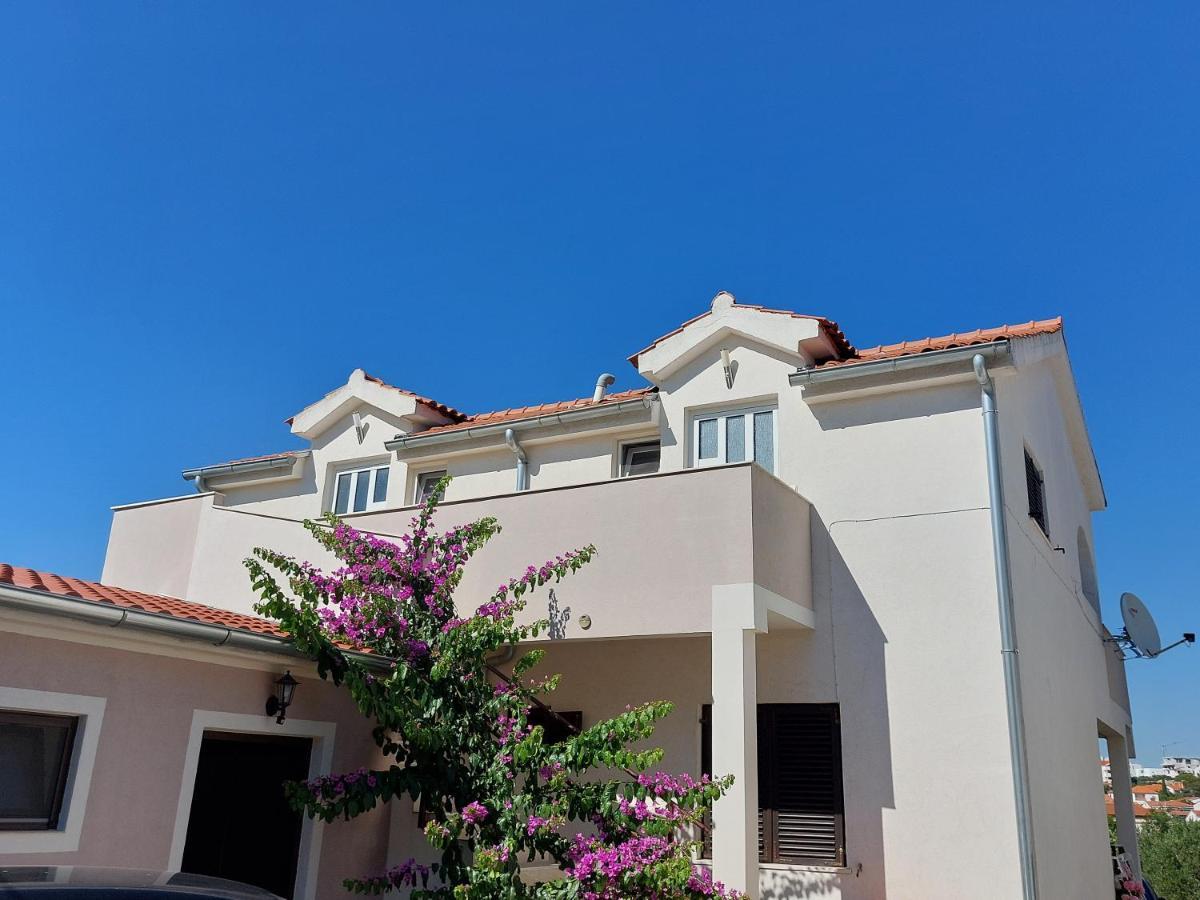 Apartments Lavanda - Free Parking And Grill Jezera Zewnętrze zdjęcie