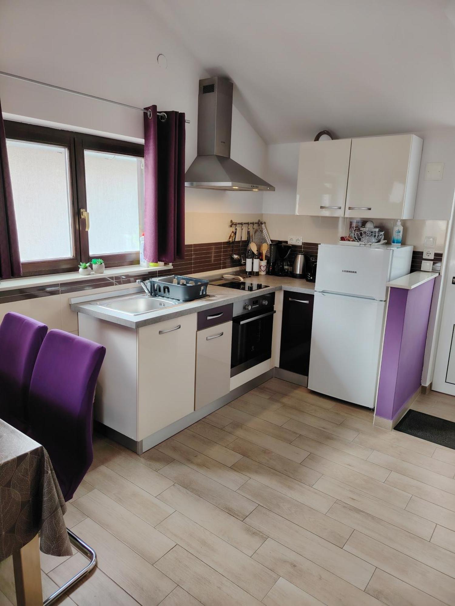 Apartments Lavanda - Free Parking And Grill Jezera Zewnętrze zdjęcie