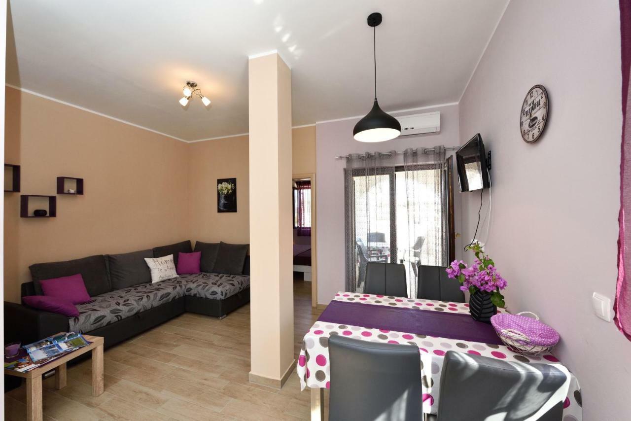 Apartments Lavanda - Free Parking And Grill Jezera Zewnętrze zdjęcie